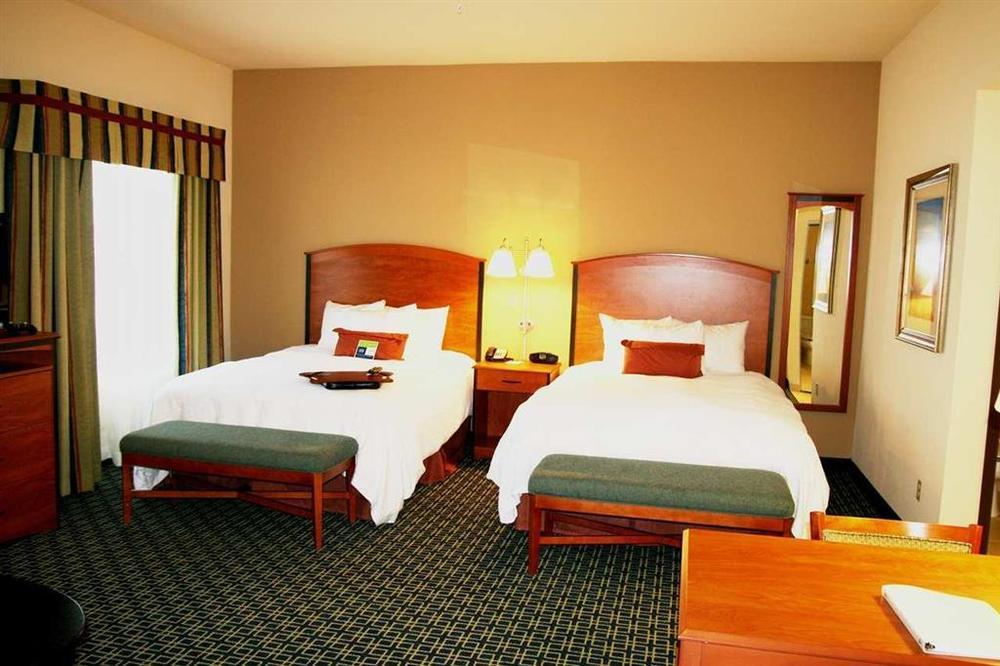 Hampton Inn & Suites Λάνκαστερ Δωμάτιο φωτογραφία