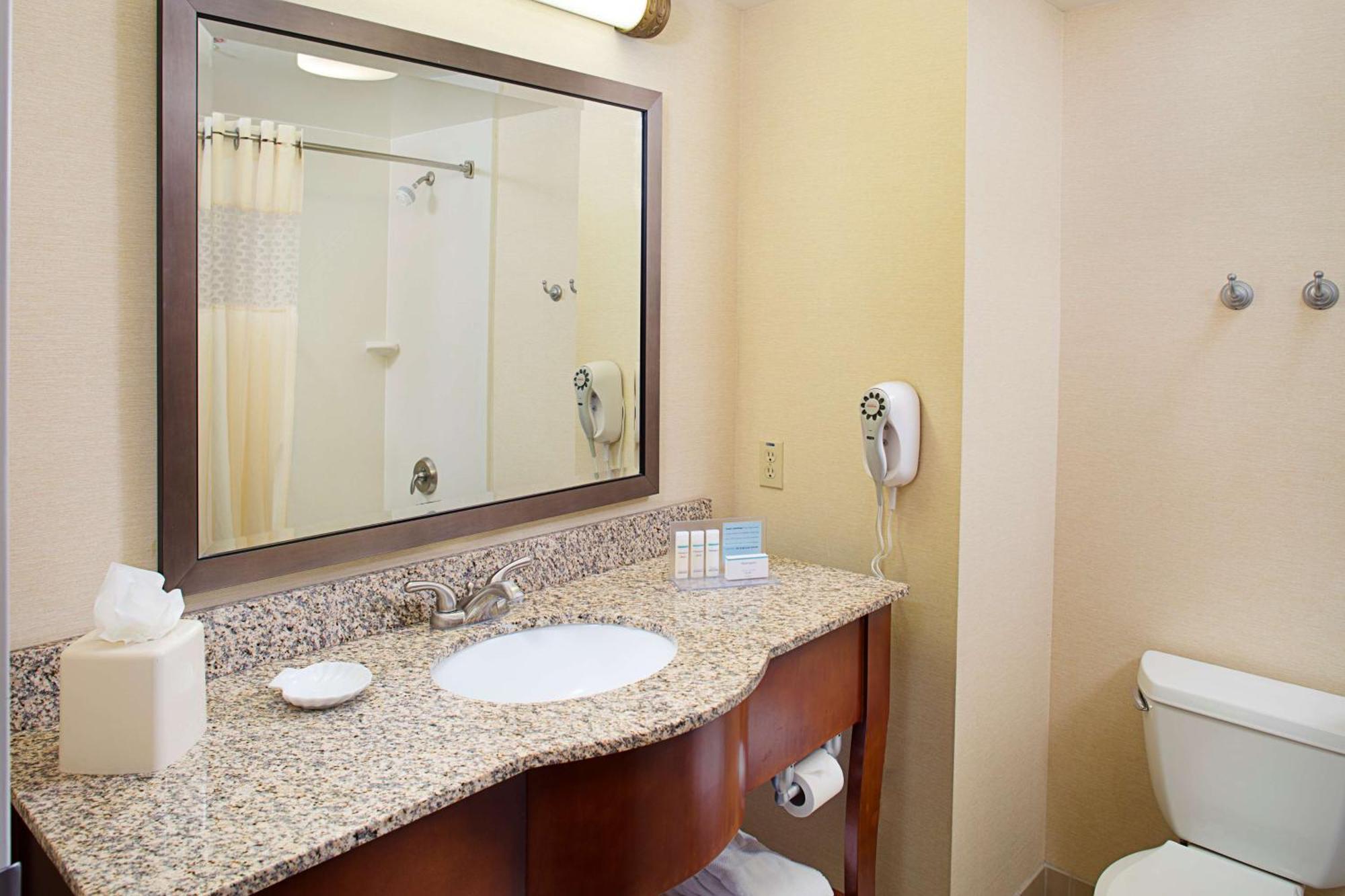 Hampton Inn & Suites Λάνκαστερ Εξωτερικό φωτογραφία
